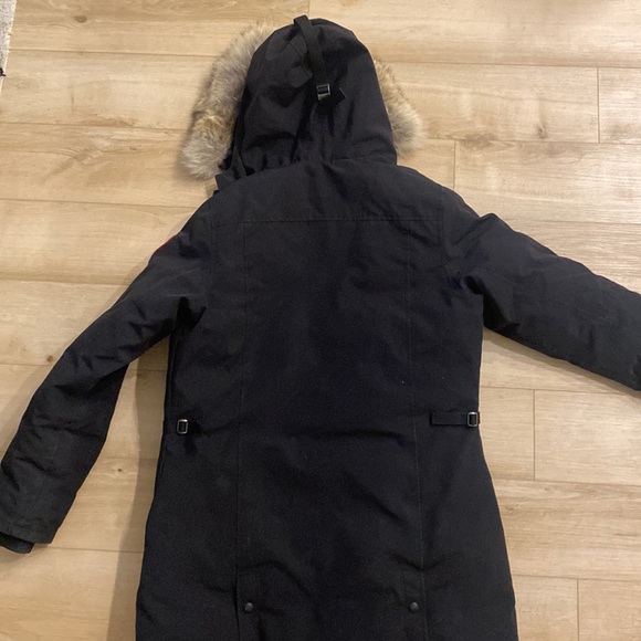 Canada goose jacket - Picture 6 of 8